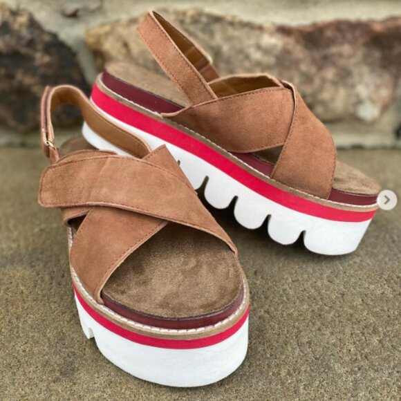 new DIBA TRUE Suede Razzle Dazz Sandals 257 3M1 - Picture 1 of 5